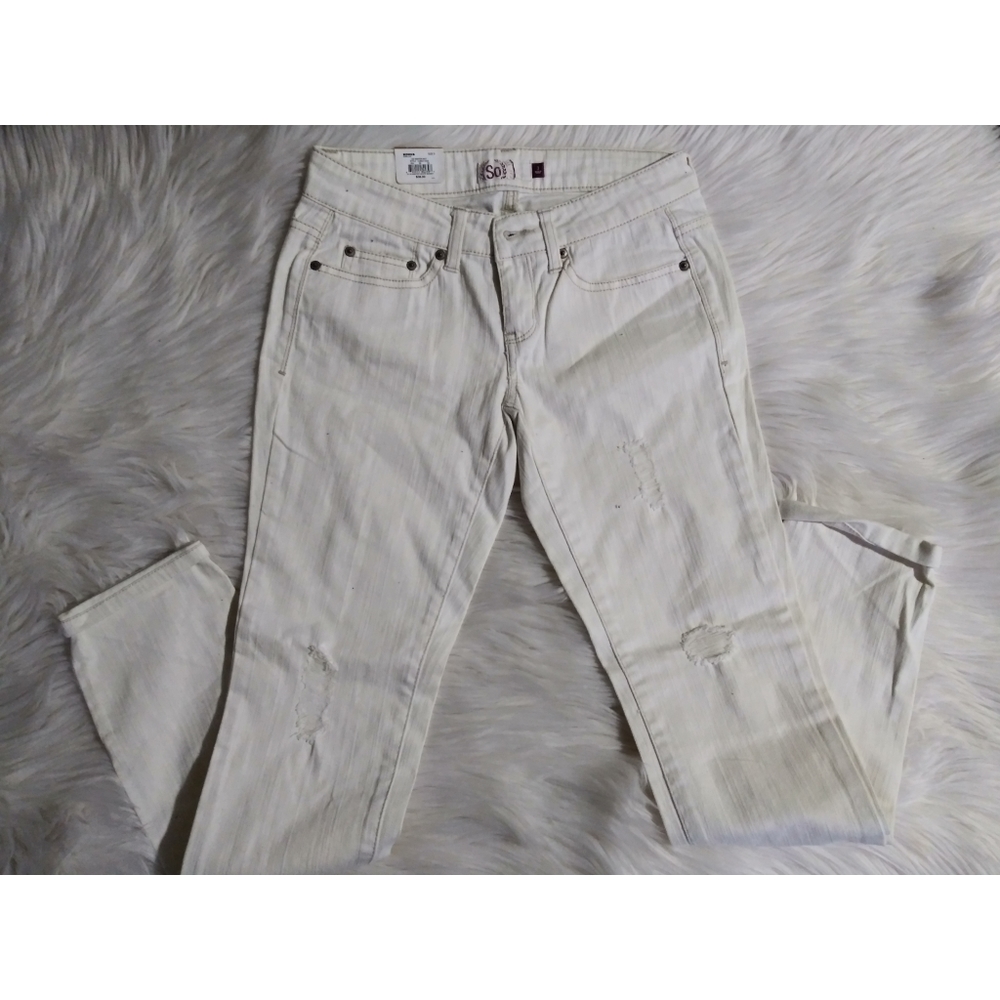 SO White Jeans - Picture 1 of 4